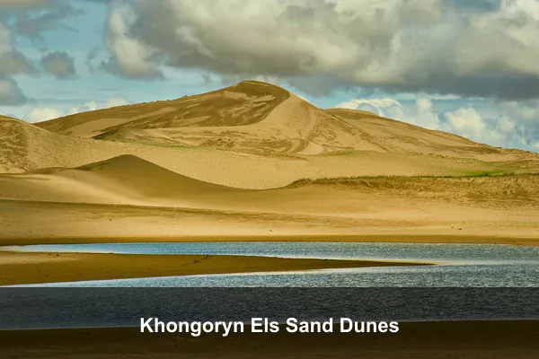 Khongoryn Els Sand Dunes
